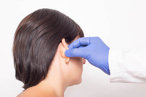 الرعاية بعد عملية تجميل الأذن